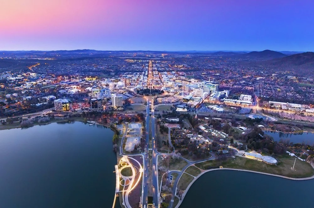 Visit Canberra (ACT)